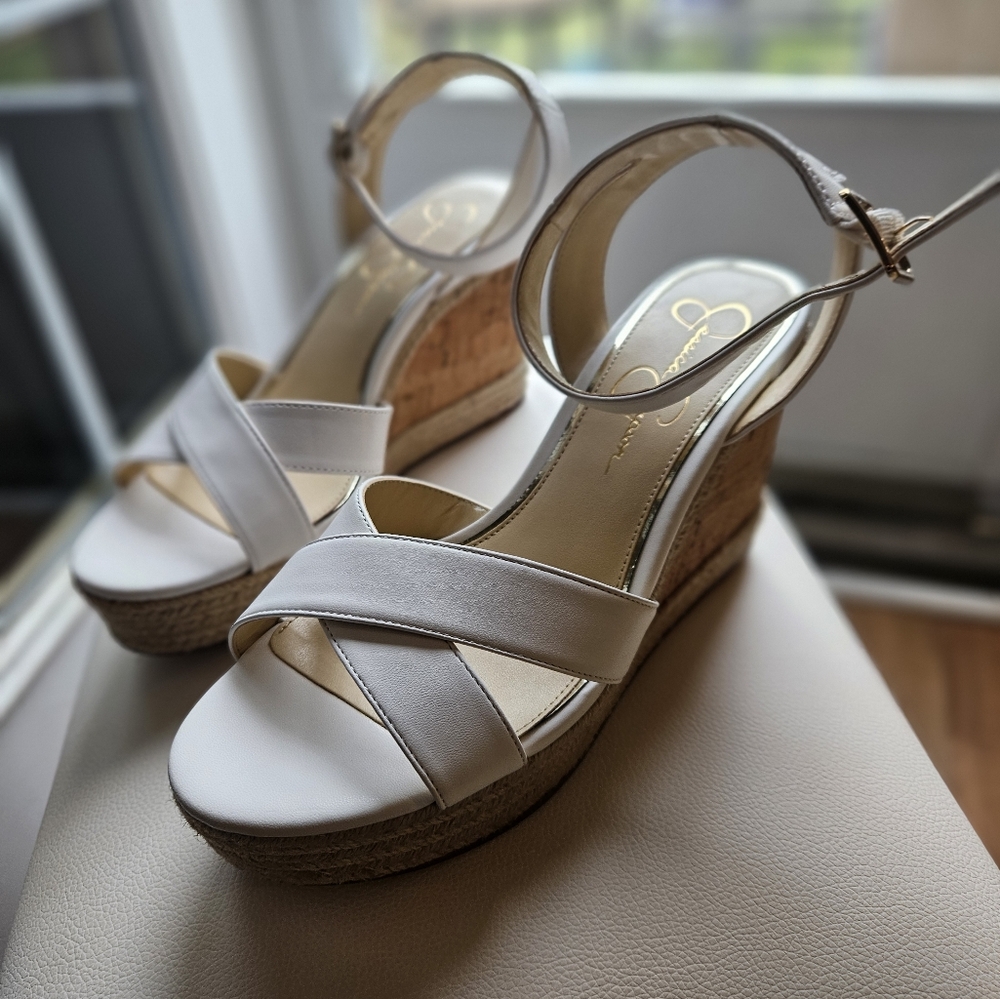 Platforms - Picture 2 of 5